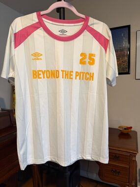 Umbro White and Pink 'Beyond The Pitch' Soccer Jersey